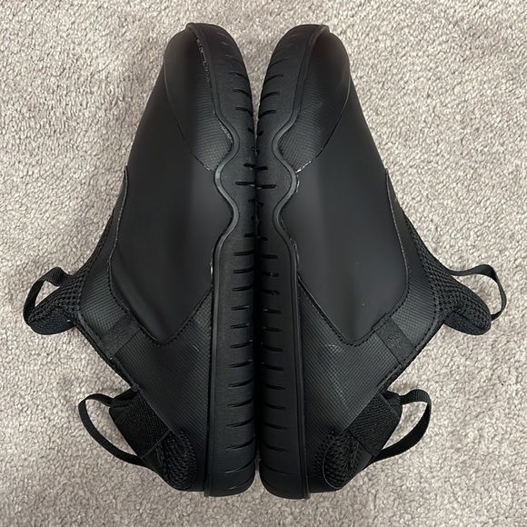 New NIKE AIR ZOOM PULSE in All Black - Picture 8 of 13